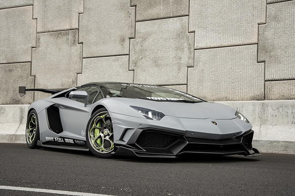 Фото дисков Savini SV69 Другой цвет на Lamborghini Aventador