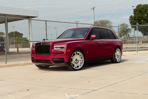 Фото дисков Anrky RF-177 Полированный лак на Rolls-Royce Cullinan
