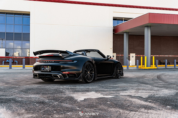 Фото дисков Anrky AN10 Черный глянец на Porsche 911 VIII