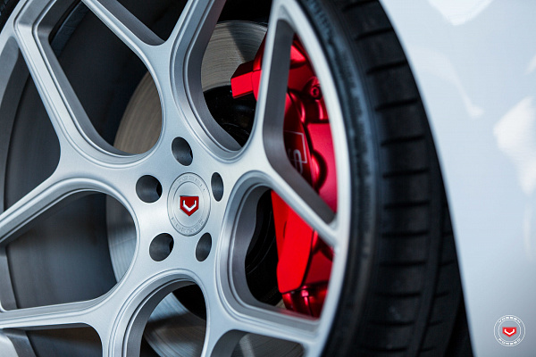 Фото дисков Vossen CG-205 Сатиновый лак на Audi A/S 8 (D4)