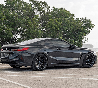 Фото дисков Strasse Wheels SB1 Deep Concave Duoblock на BMW 8/M8