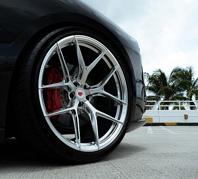 Фото дисков Vossen S21-01 на Ferrari GTC4Lusso