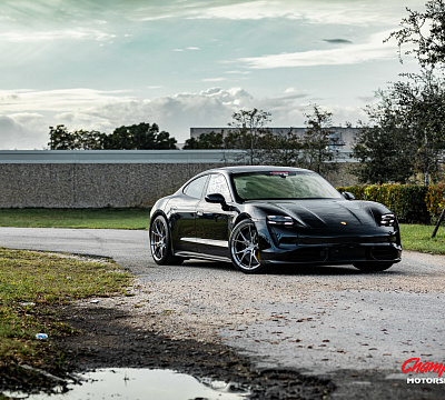 Фото дисков Vossen RS74 на Porsche Taycan I