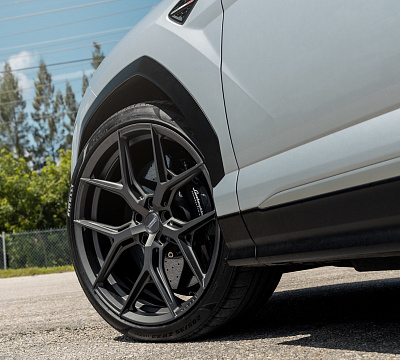 Фото дисков Vossen HF-5 на Lamborghini Urus