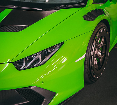 Фото дисков Brixton Forged PF7 Aerotech на Lamborghini Huracan