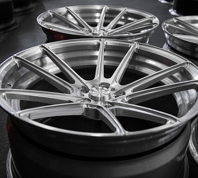 ADV.1 ADV5.2 M.V2 SL
