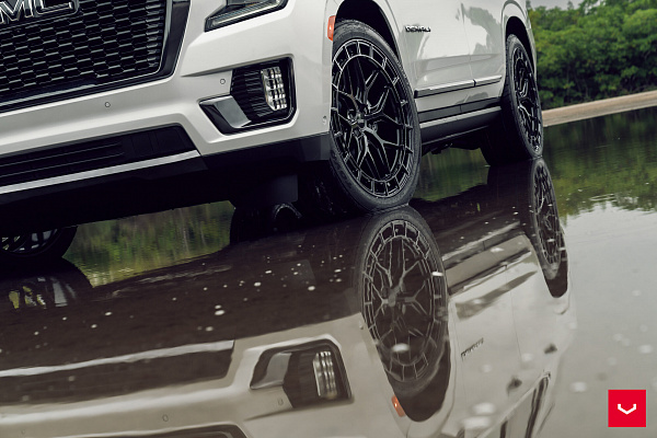 Фото дисков Vossen HFX-1 (6-Lug) Черный глянец на GMC Yukon V
