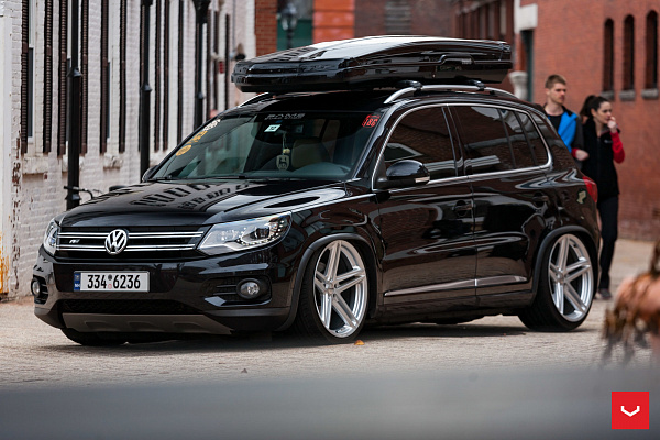 Фото дисков Vossen VFS-5 Серебро на Volkswagen Tiguan I