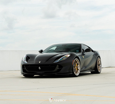 Фото дисков Anrky S3-X4 на Ferrari 812