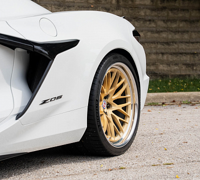Фото дисков HRE 520 на Chevrolet Corvette C8