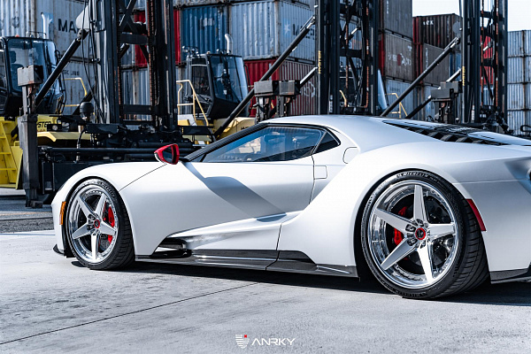 Фото дисков Anrky RS5.3 Глянцевый лак на Ford GT II