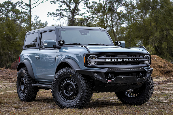Фото дисков Rotiform STL Черный глянец на Ford Bronco
