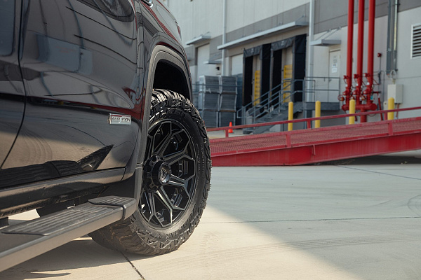 Фото дисков 4PLAY 4P80R  на GMC Sierra IV