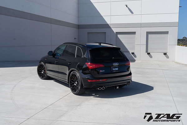 Фото дисков HRE 300M Черный сатин на Audi Q5 (8R)