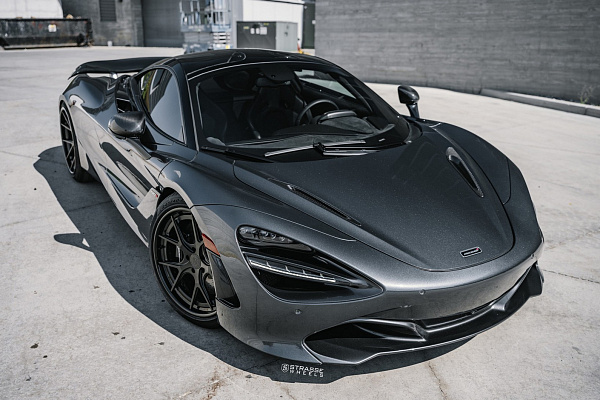 Фото дисков Strasse Wheels SM5R Deep Concave FS Черный сатин на McLaren 720S
