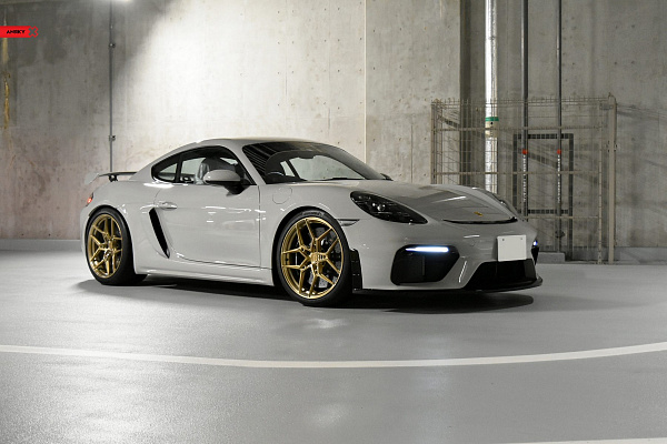 Фото дисков Anrky S1-X4 Глянцевая шампань на Porsche Cayman III