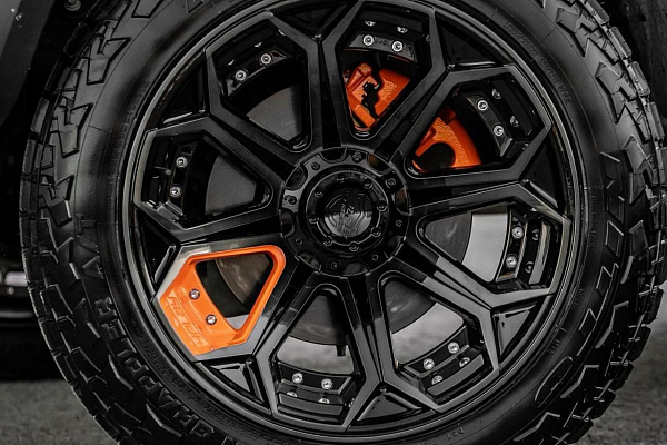 Фото дисков 4PLAY 4P80R Черный глянец на Ram 1500 V