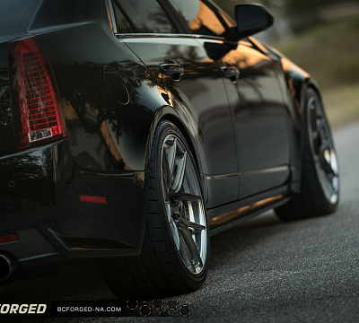 Фото дисков BC Forged HCS02 на Cadillac CTS II