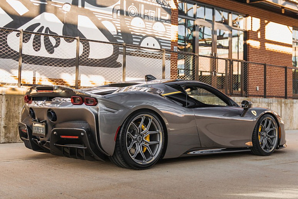 Фото дисков Brixton Forged CM5-RS Сатиновый графит на Ferrari SF90