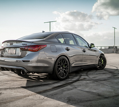 Фото дисков Vossen HF-2 на Infiniti Q50