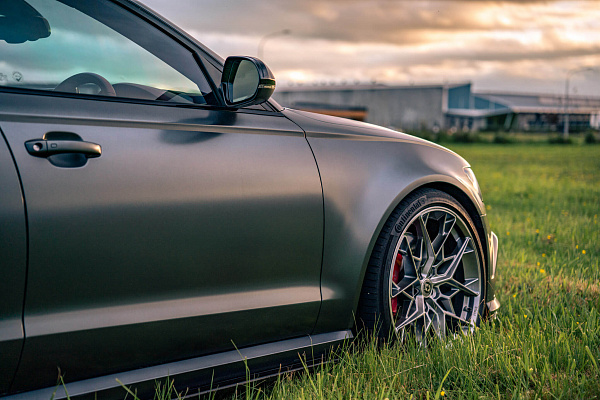 Фото дисков HRE FF10 Серебро на Audi A/RS 6 (C7)