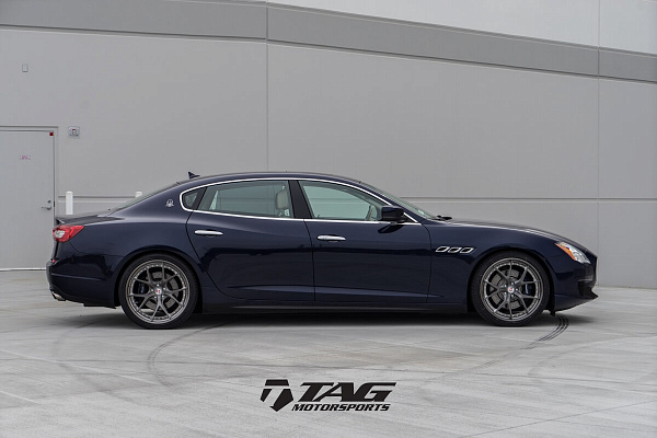 Фото дисков HRE S101 Глянцевый темный лак на Maserati Quattroporte VI