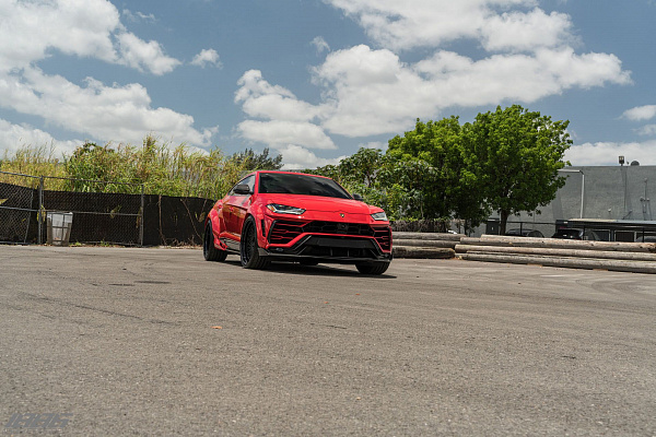 Фото дисков 1886 Wheels S009 Черный сатин на Lamborghini Urus