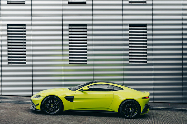 Фото дисков Brixton Forged PF8 Черный сатин на Aston Martin Vantage 4