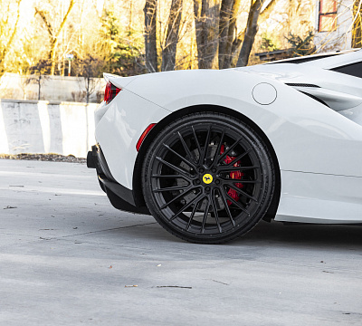 Фото дисков Vossen EVO-6TR на Ferrari F8