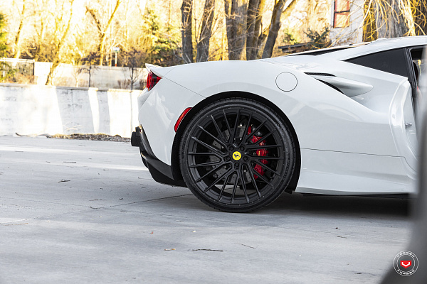 Фото дисков Vossen EVO-6TR Черный сатин на Ferrari F8