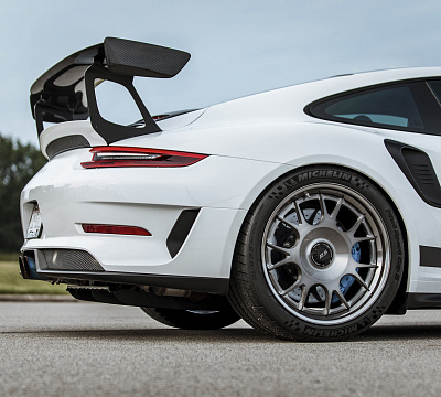 Фото дисков Rotiform TUF-R на Porsche 911 VII