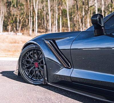 Фото дисков Strasse Wheels SV10M Deep Concave FS на Chevrolet Corvette C7