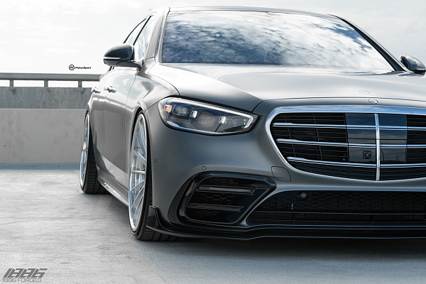 Фото дисков 1886 Wheels XR015 Глянцевый лак на Mercedes-Benz S-Class (W223)