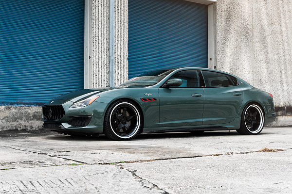 Фото дисков AL13 C005R Черный глянец на Maserati Quattroporte VI