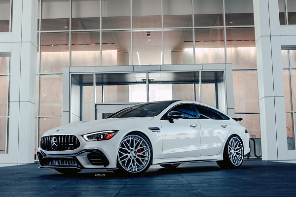 Фото дисков Strasse Wheels SV10M Deep Concave FS Глянцевый лак на Mercedes-Benz AMG GT I