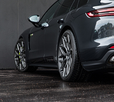 Фото дисков Vossen HF-2 на Porsche Panamera II