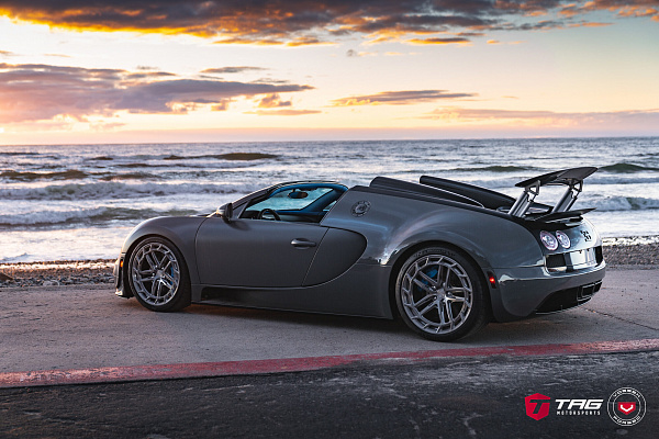 Фото дисков Vossen LC3-03T Глянцевый темный лак на Bugatti Veyron