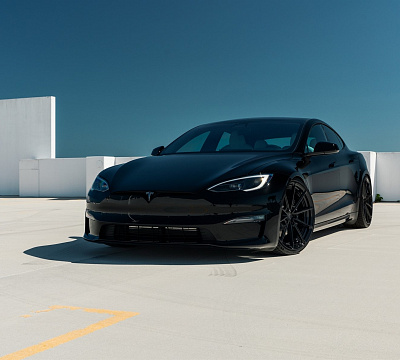 Фото дисков Anrky AN28 на Tesla Model S