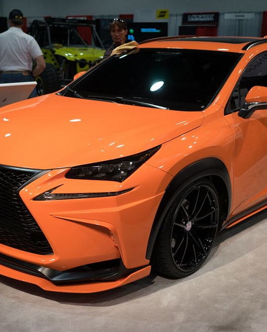 Фото дисков P104 Черный глянец на Lexus NX I