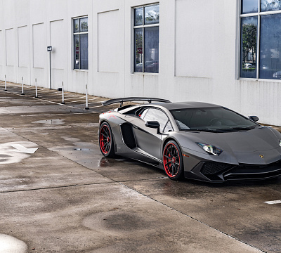 Фото дисков Strasse Wheels SV10-RS Performance на Lamborghini Aventador