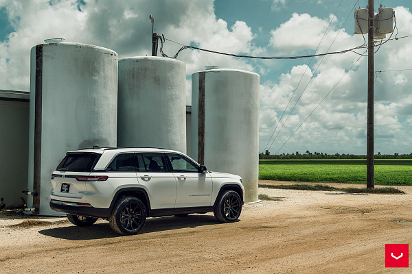 Фото дисков Vossen HF-3 Черный глянец на Jeep Grand Cherokee V