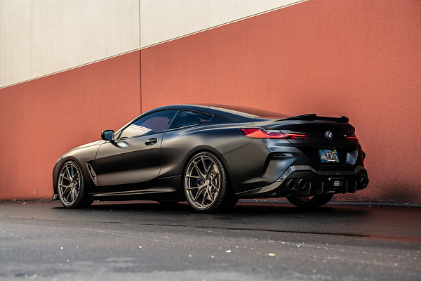 Фото дисков HRE P101 Сатиновый темный лак на BMW 8/M8