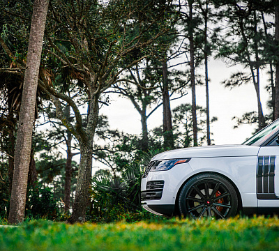 Фото дисков Vossen UV-2 на Land Rover Range Rover IV
