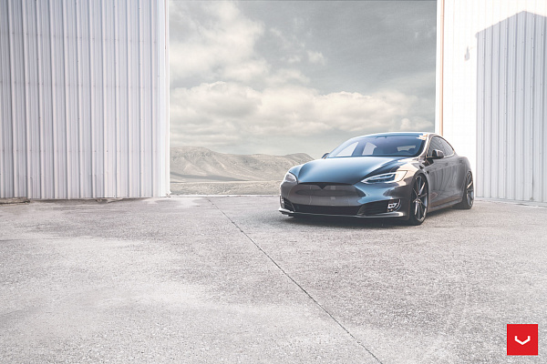 Фото дисков Vossen VFS-1 Сатиновый графит на Tesla Model S