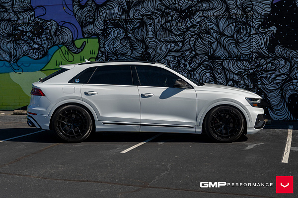 Фото дисков Vossen HFX-1 (5-Lug) Черный глянец на Audi Q8