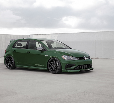 Фото дисков Rotiform HUR на Volkswagen Golf VII