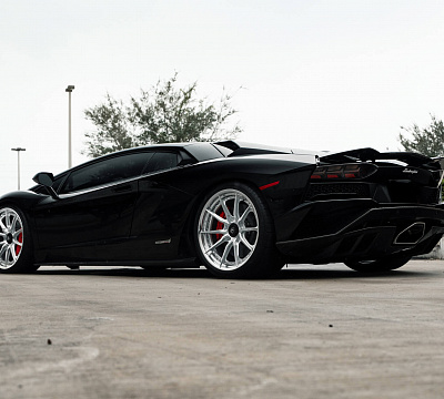Фото дисков HRE S104SC на Lamborghini Aventador