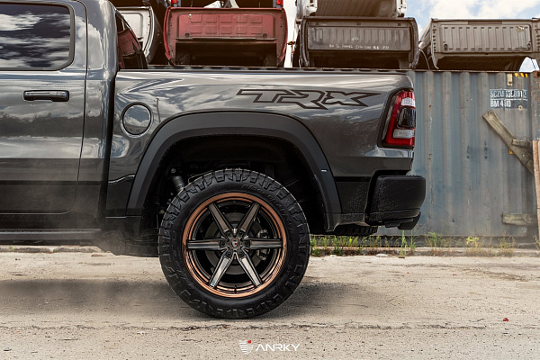 Фото дисков Anrky AN36-S Черный глянец на Ram 1500 V