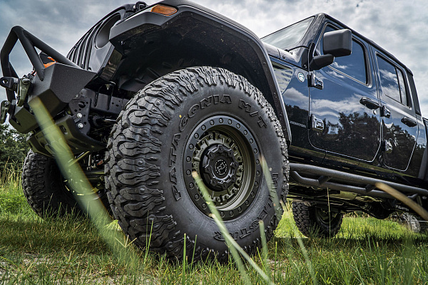 Фото дисков Black Rhino ABRAMS  на Jeep Gladiator II (JT)