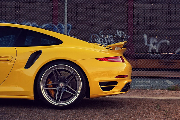 Фото дисков HRE S107 Глянцевый графит на Porsche 911 VII